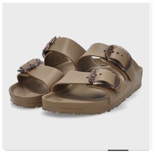 Birkenstocks Slide Sandals with Buckles
Size 39